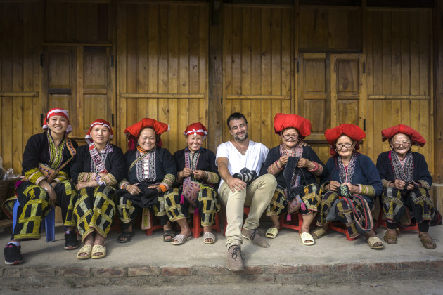 Réhahn with members of the Red Dao hill tribe, northern Vietnam.